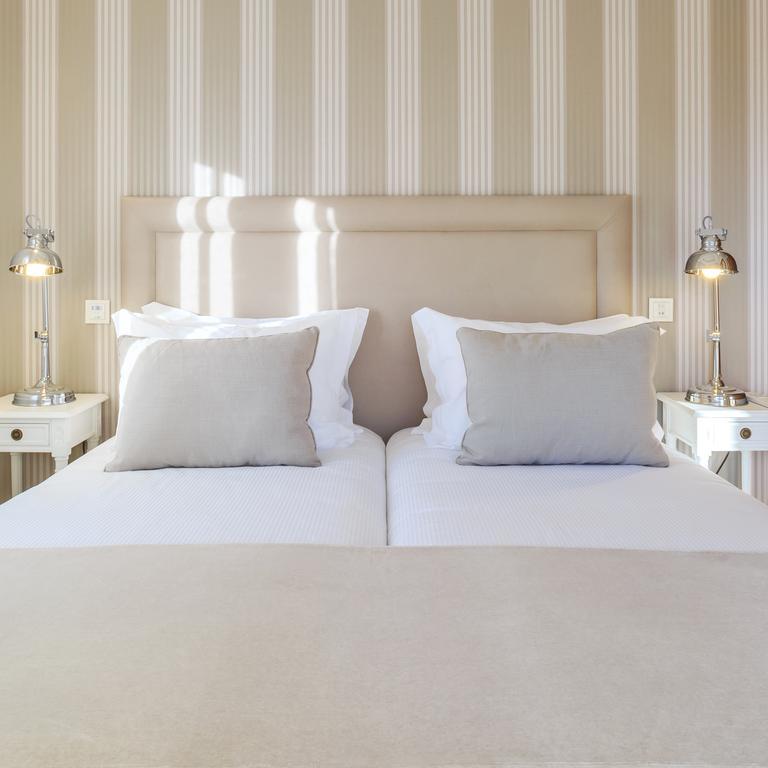 The Crest Hotel อัลมันซิล ห้อง รูปภาพ