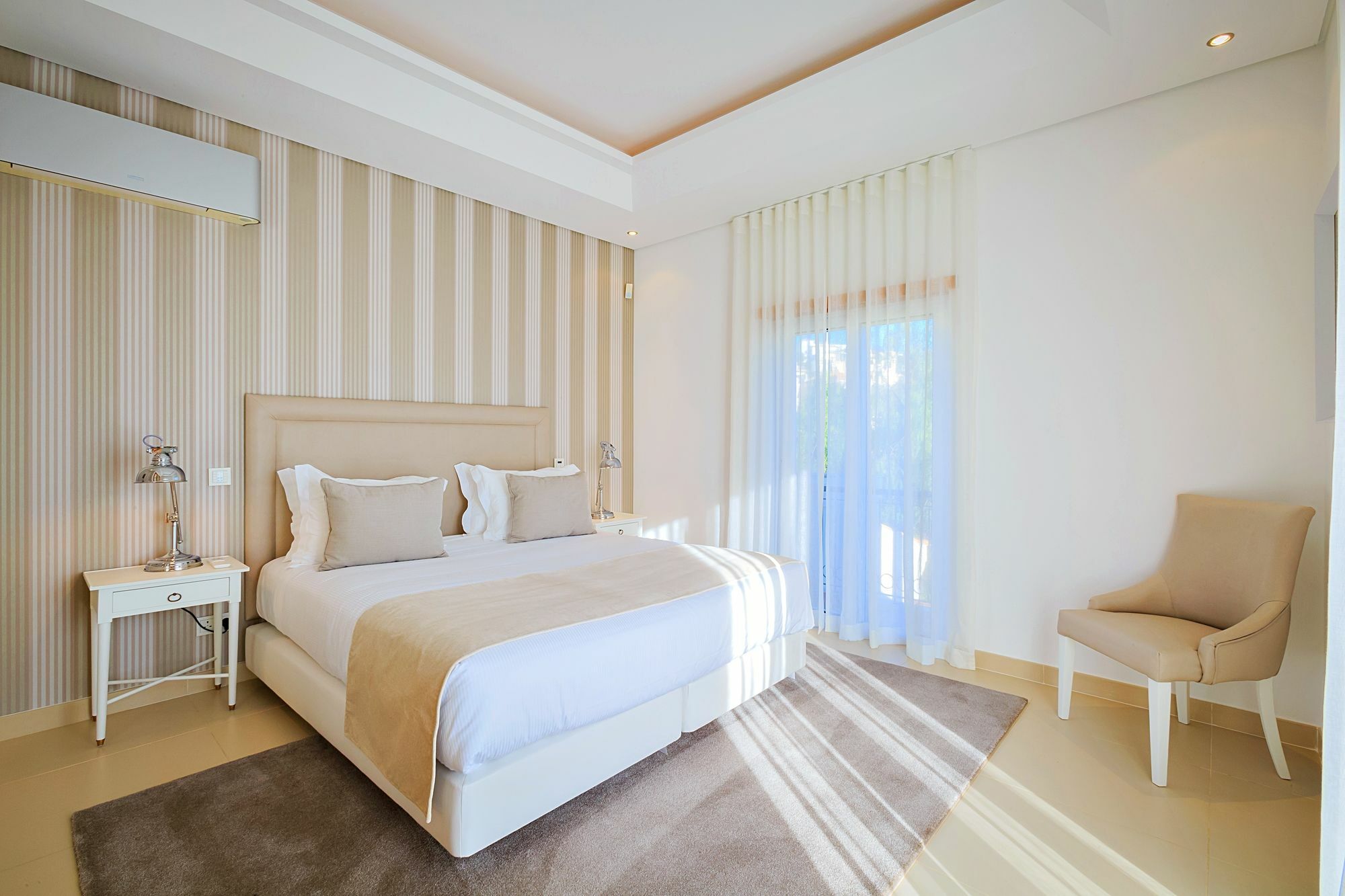 The Crest Hotel อัลมันซิล ภายนอก รูปภาพ