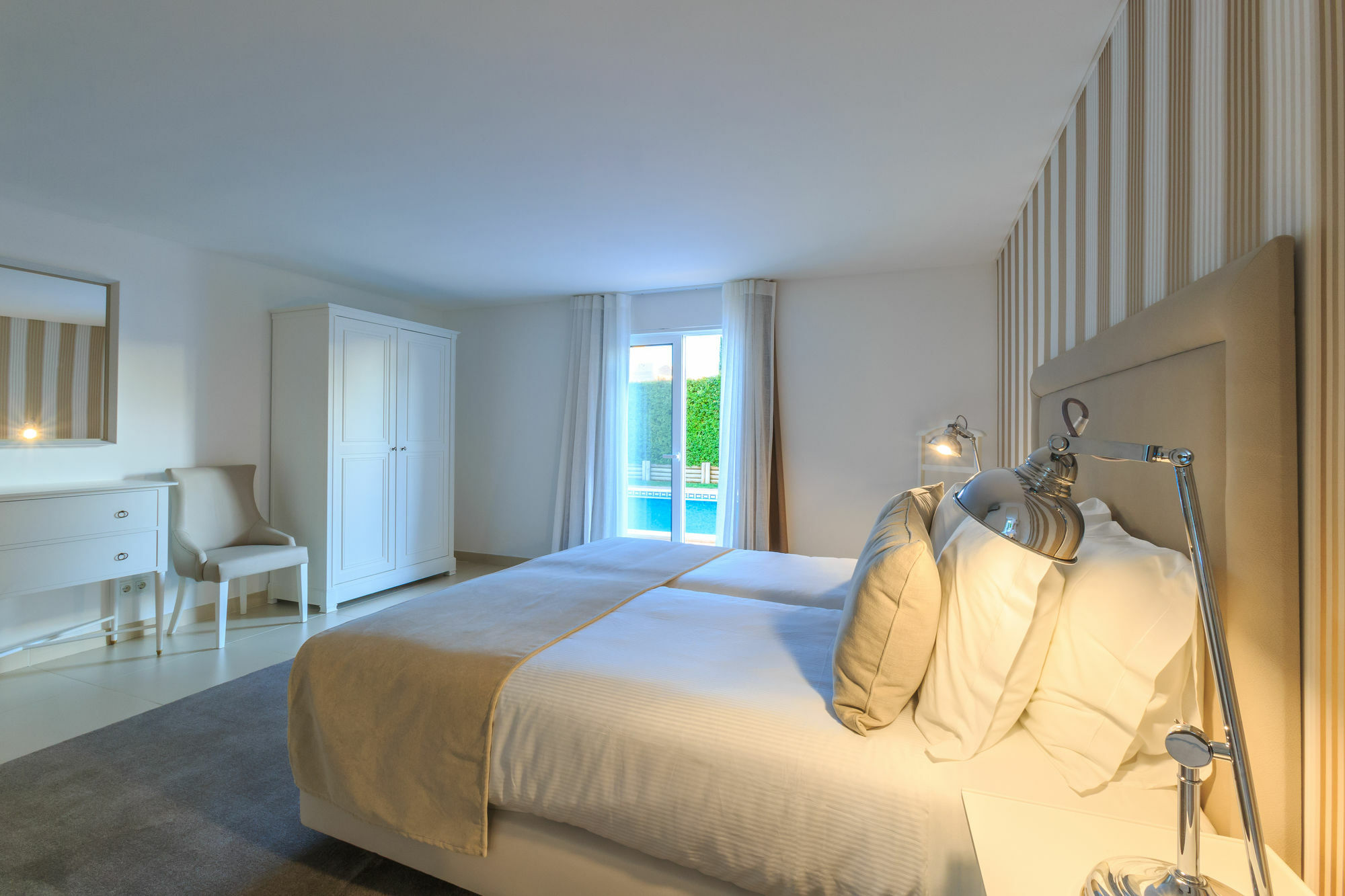 The Crest Hotel อัลมันซิล ภายนอก รูปภาพ
